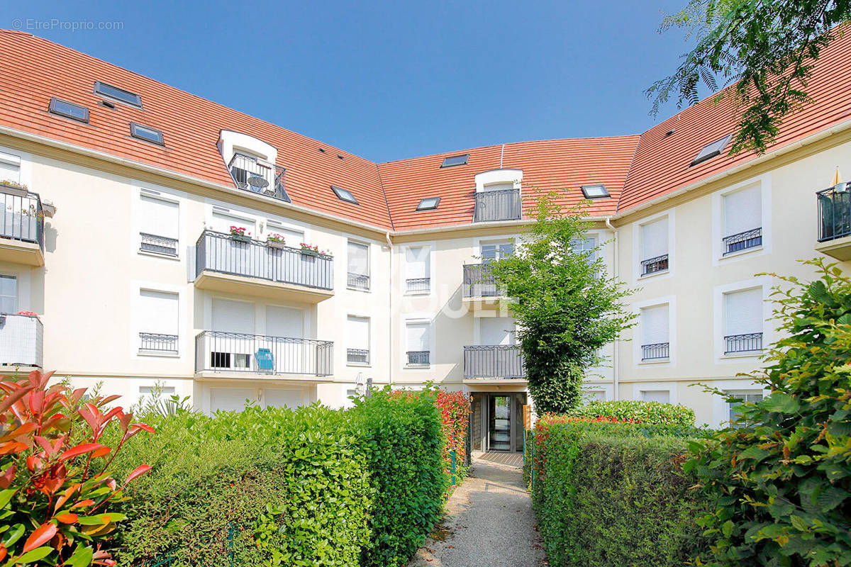 Appartement à FONTENAY-TRESIGNY