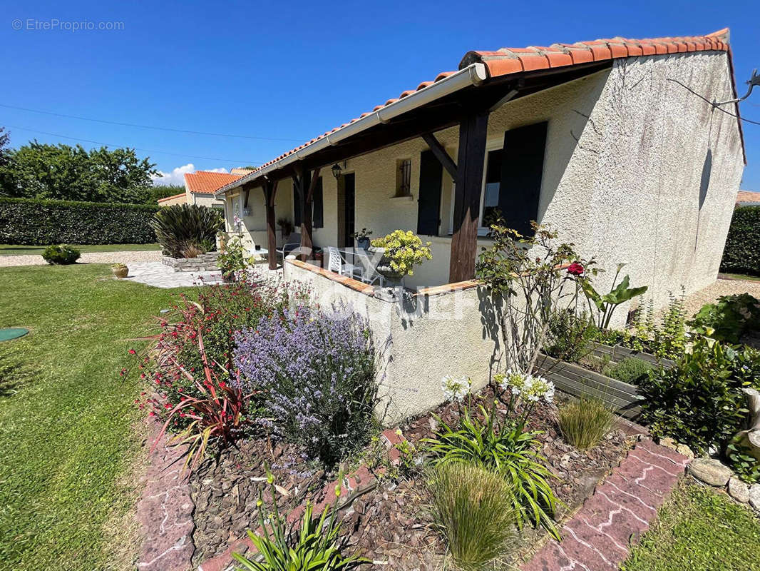 Maison à MESCHERS-SUR-GIRONDE