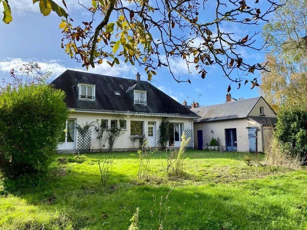 Maison à LA CHARTRE-SUR-LE-LOIR