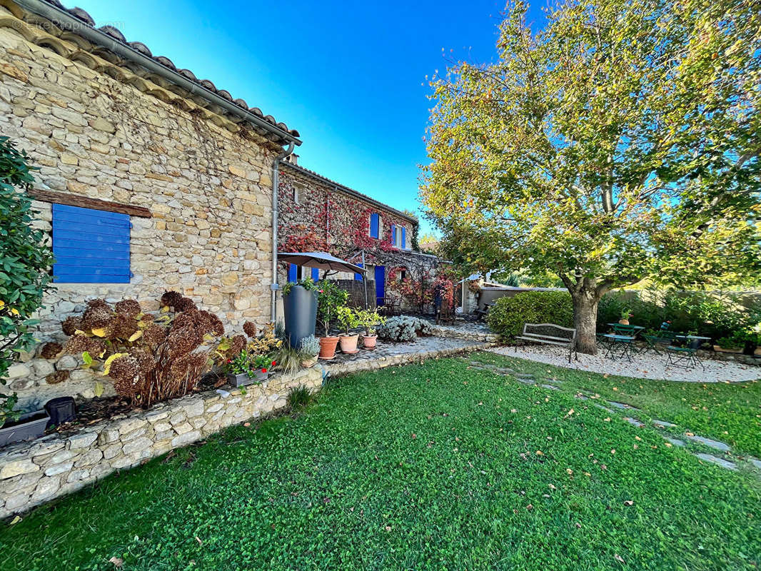 Maison à VAISON-LA-ROMAINE