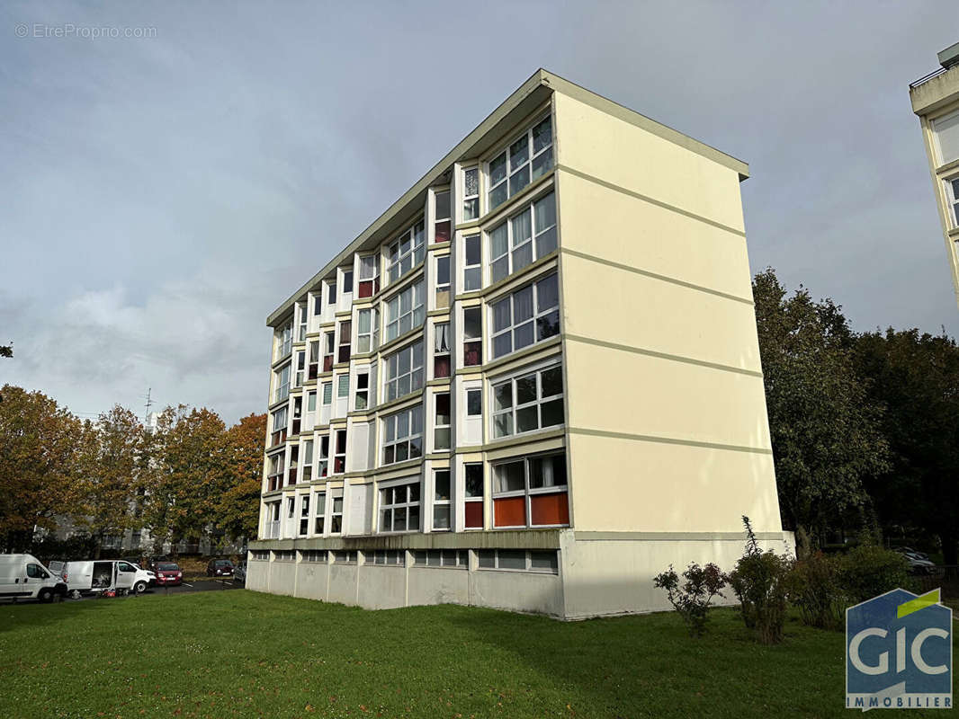 Appartement à HEROUVILLE-SAINT-CLAIR