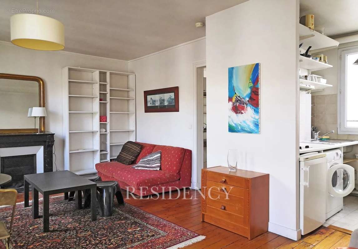 Appartement à PARIS-14E