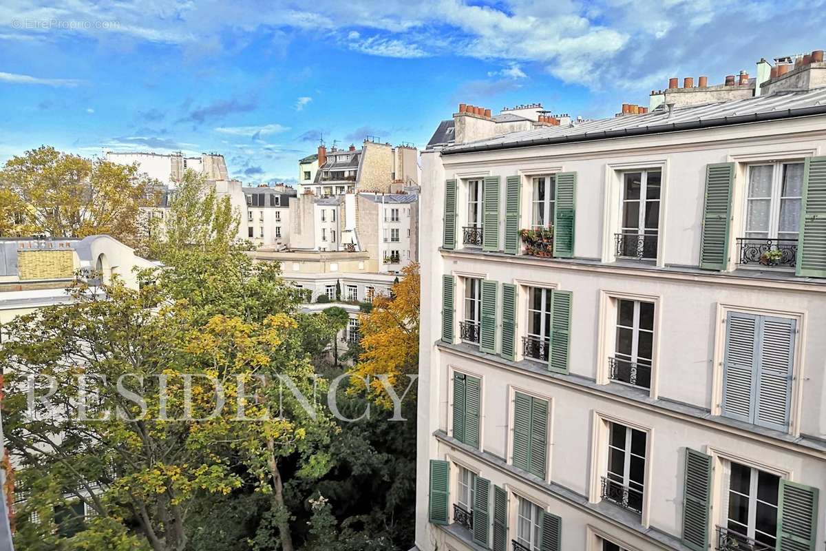 Appartement à PARIS-14E