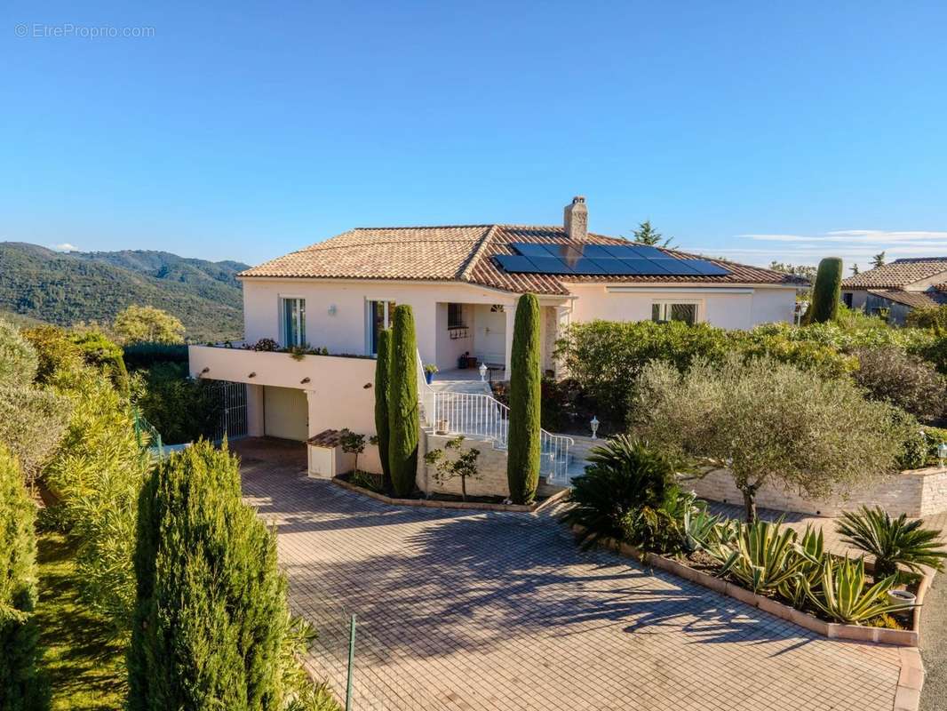 Maison à LES ADRETS-DE-L&#039;ESTEREL