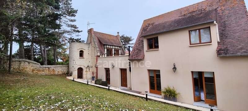 Maison à OUISTREHAM