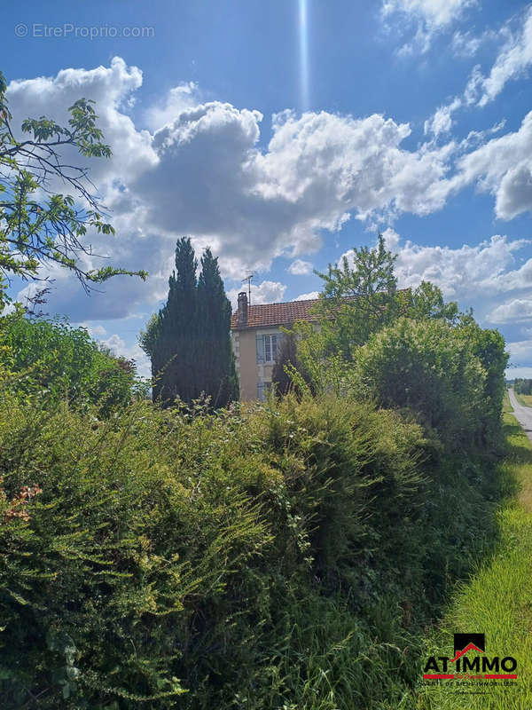 Maison à CHALAIS