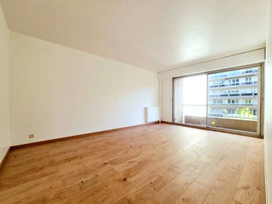 Appartement à EPINAY-SUR-SEINE