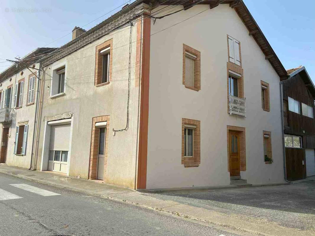 Maison à L&#039;ISLE-EN-DODON