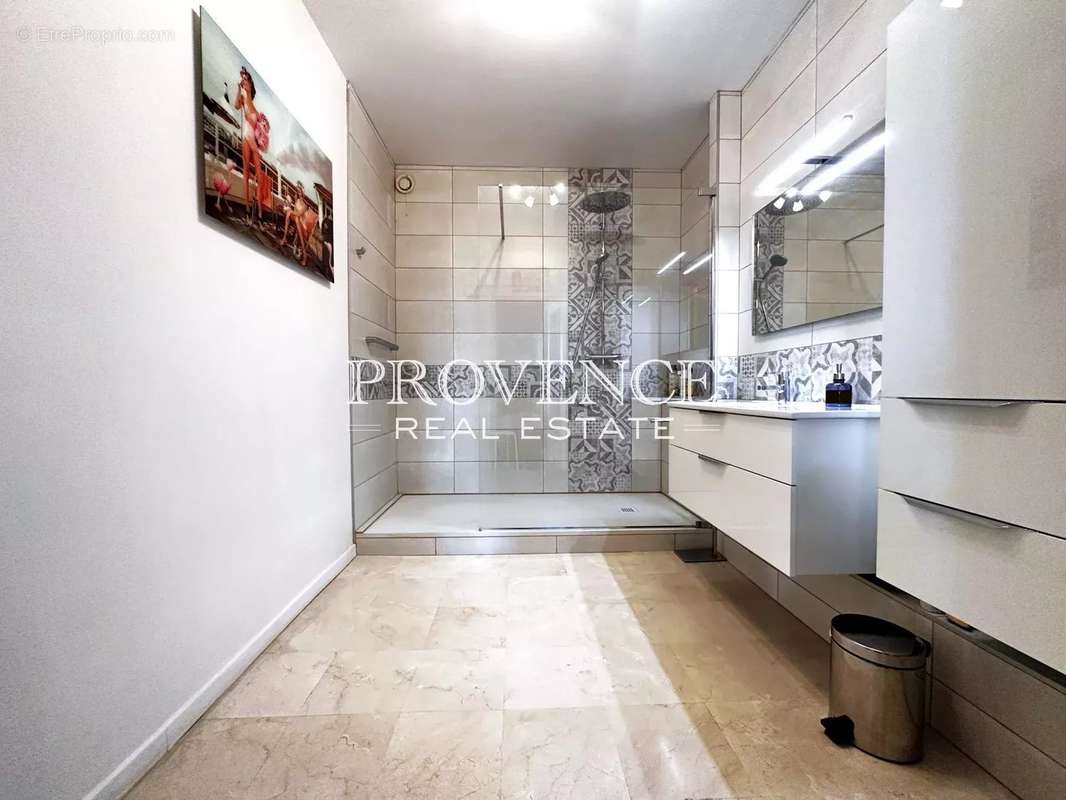 Appartement à MARSEILLE-7E