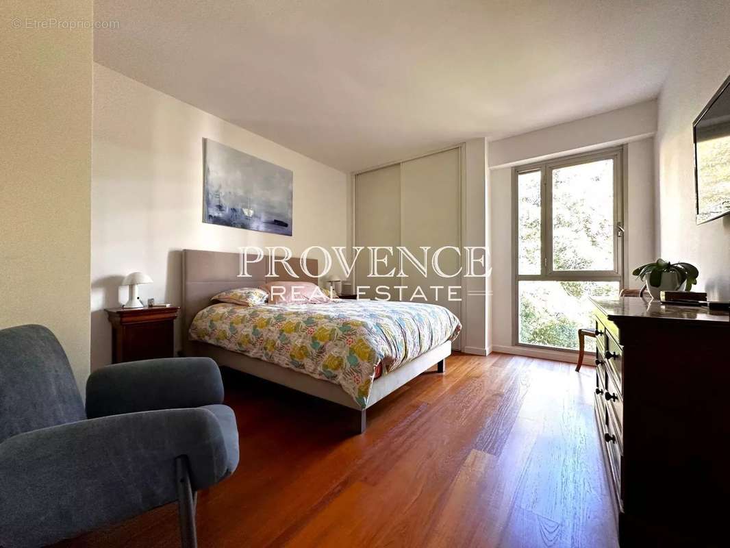 Appartement à MARSEILLE-7E