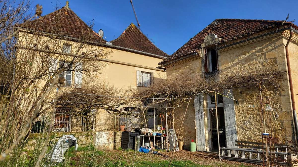 Terrasse - Maison à SAINT-CYPRIEN