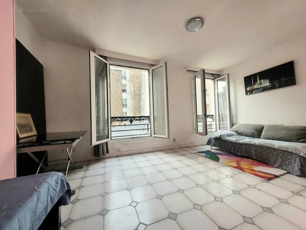 Appartement à PARIS-10E