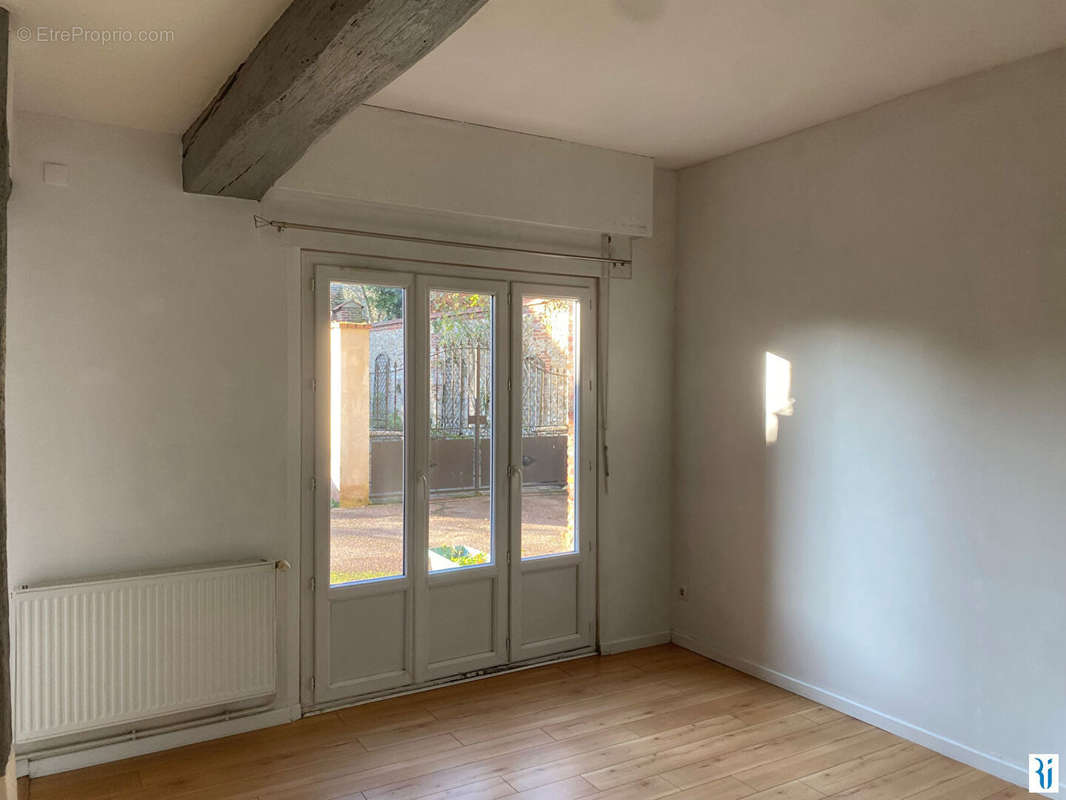 Appartement à MONT-SAINT-AIGNAN