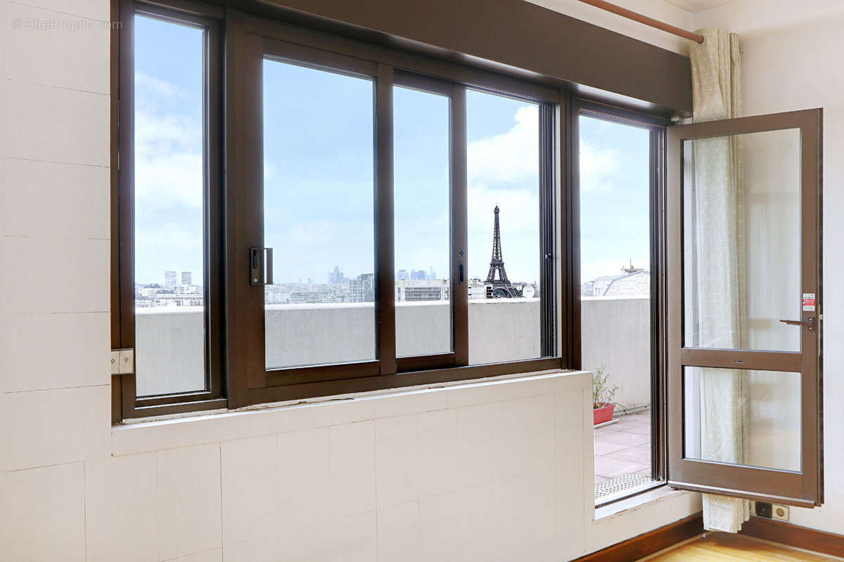 Appartement à PARIS-15E