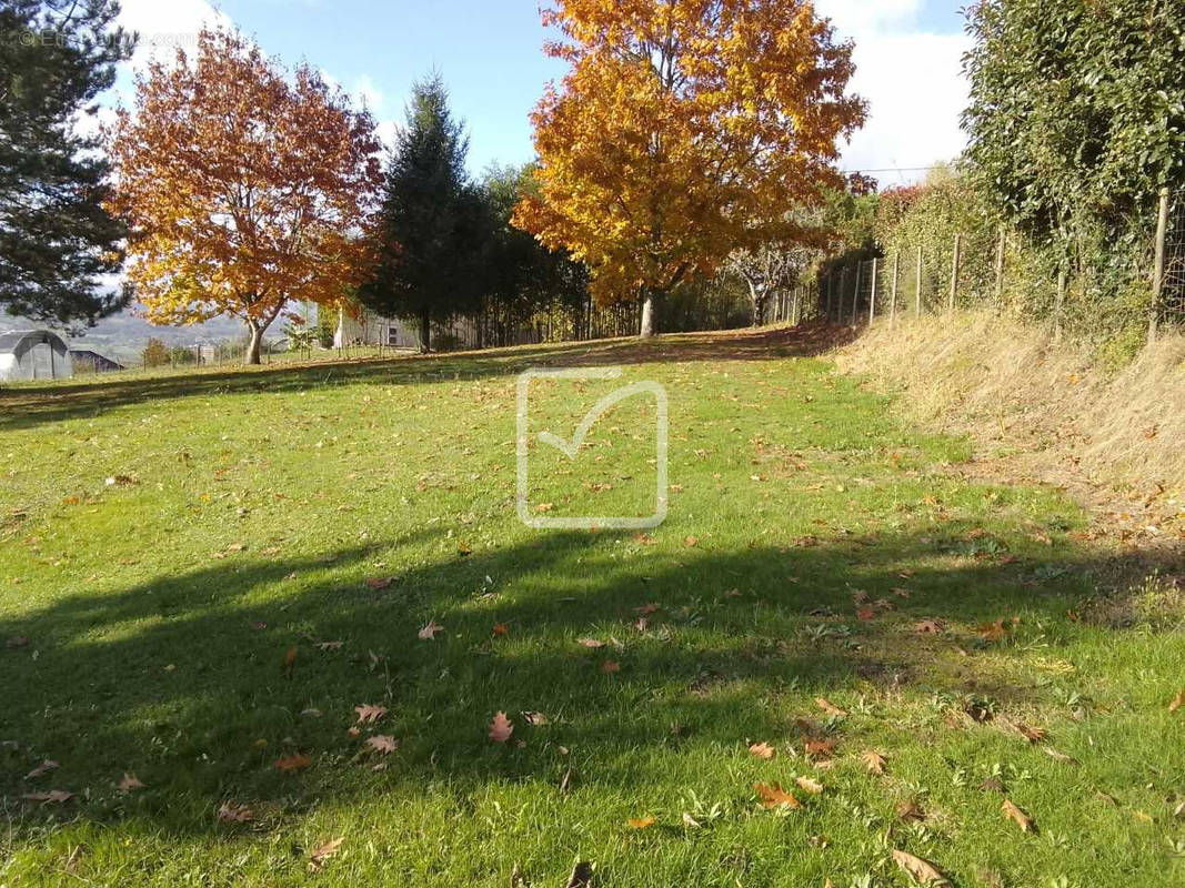 Terrain à ALLASSAC