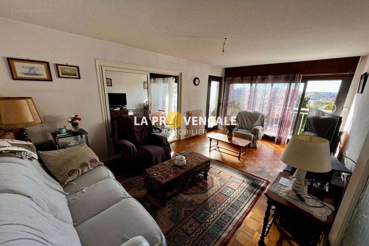 Appartement à MARSEILLE-13E