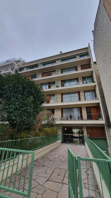 Appartement à ASNIERES-SUR-SEINE