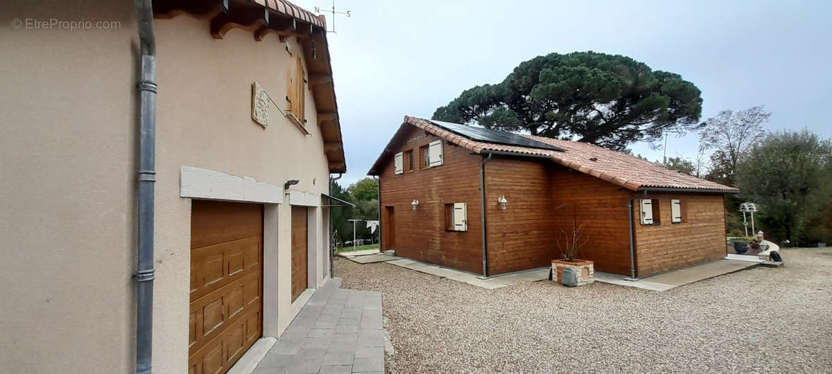 Maison à LA CHAPELLE-GONAGUET