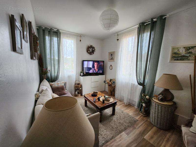 Appartement à NANTEUIL-LE-HAUDOUIN