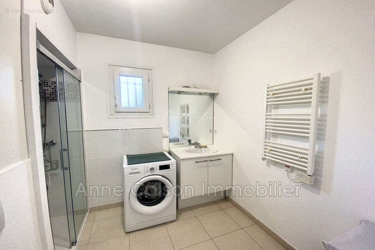 Appartement à VENELLES