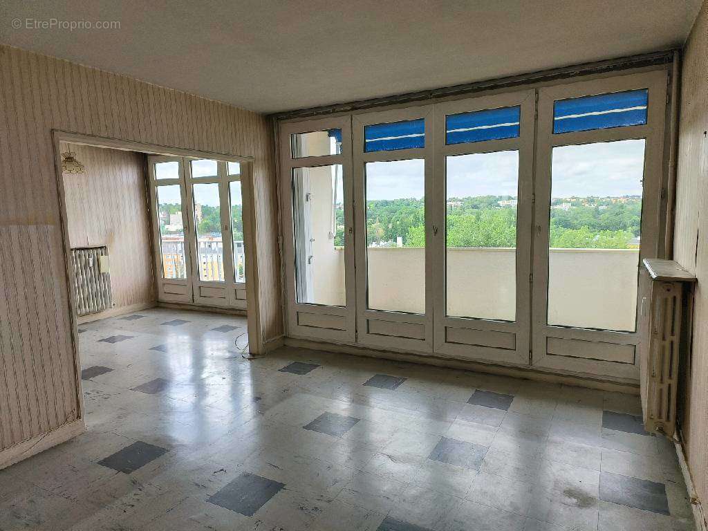 Appartement à SAVIGNY-SUR-ORGE