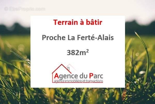 Terrain à LA FERTE-ALAIS