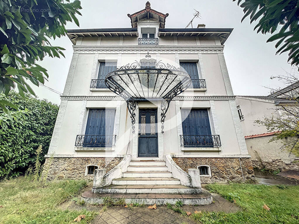 Maison à CHAMPIGNY-SUR-MARNE