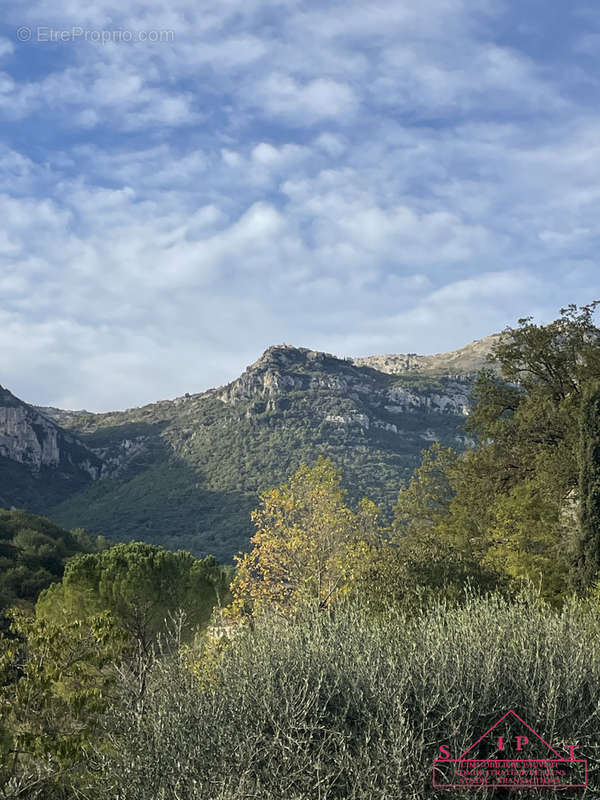 Maison à TOURRETTES-SUR-LOUP