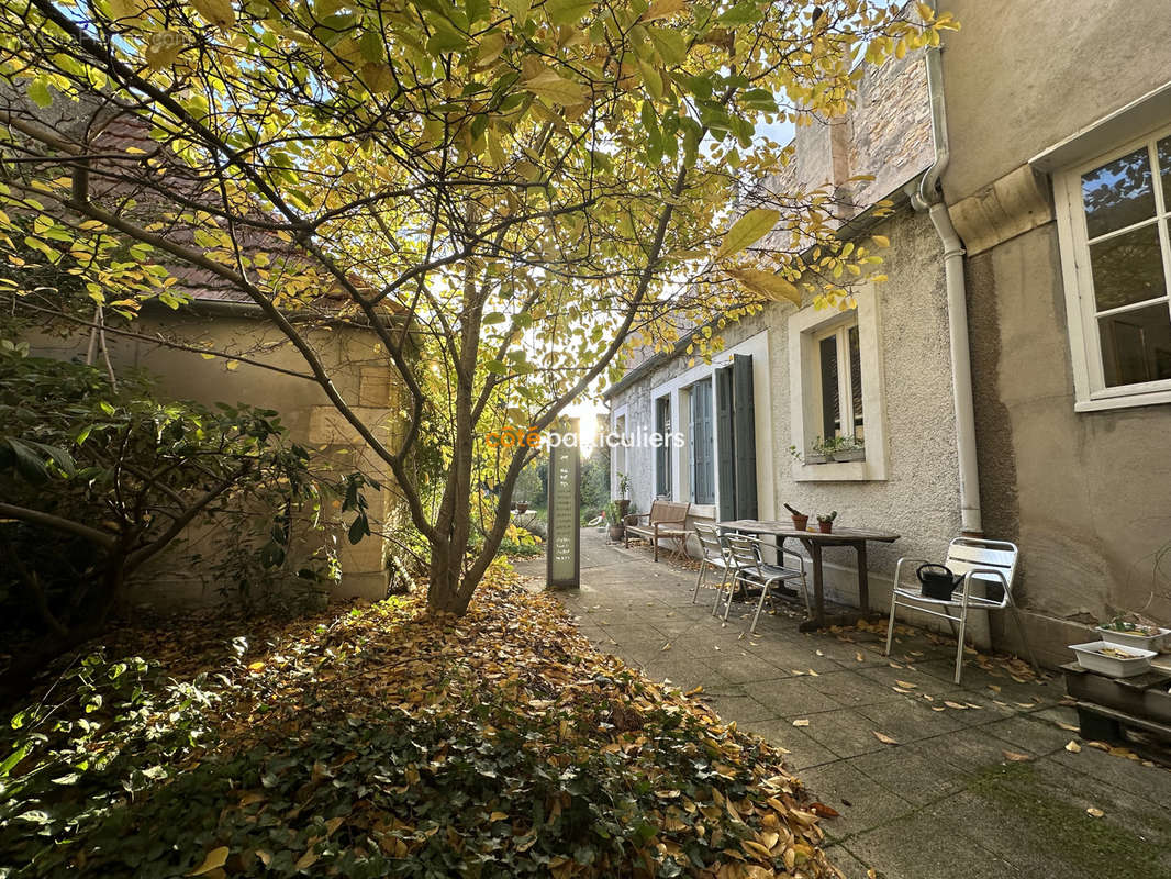 Maison à SAINT-AMAND-MONTROND