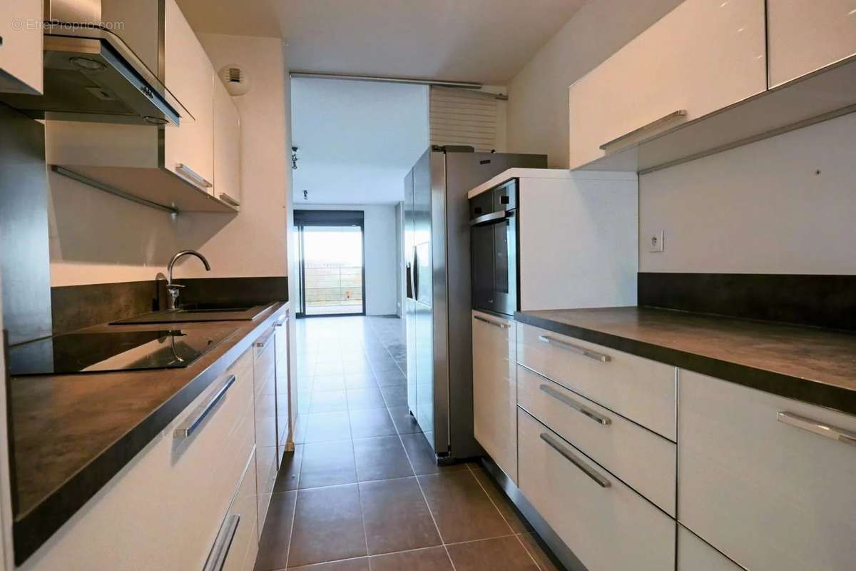 Appartement à MARSEILLE-8E