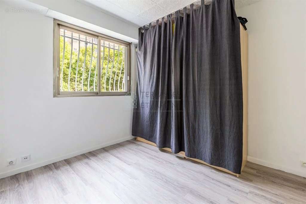 Appartement à PARIS-20E