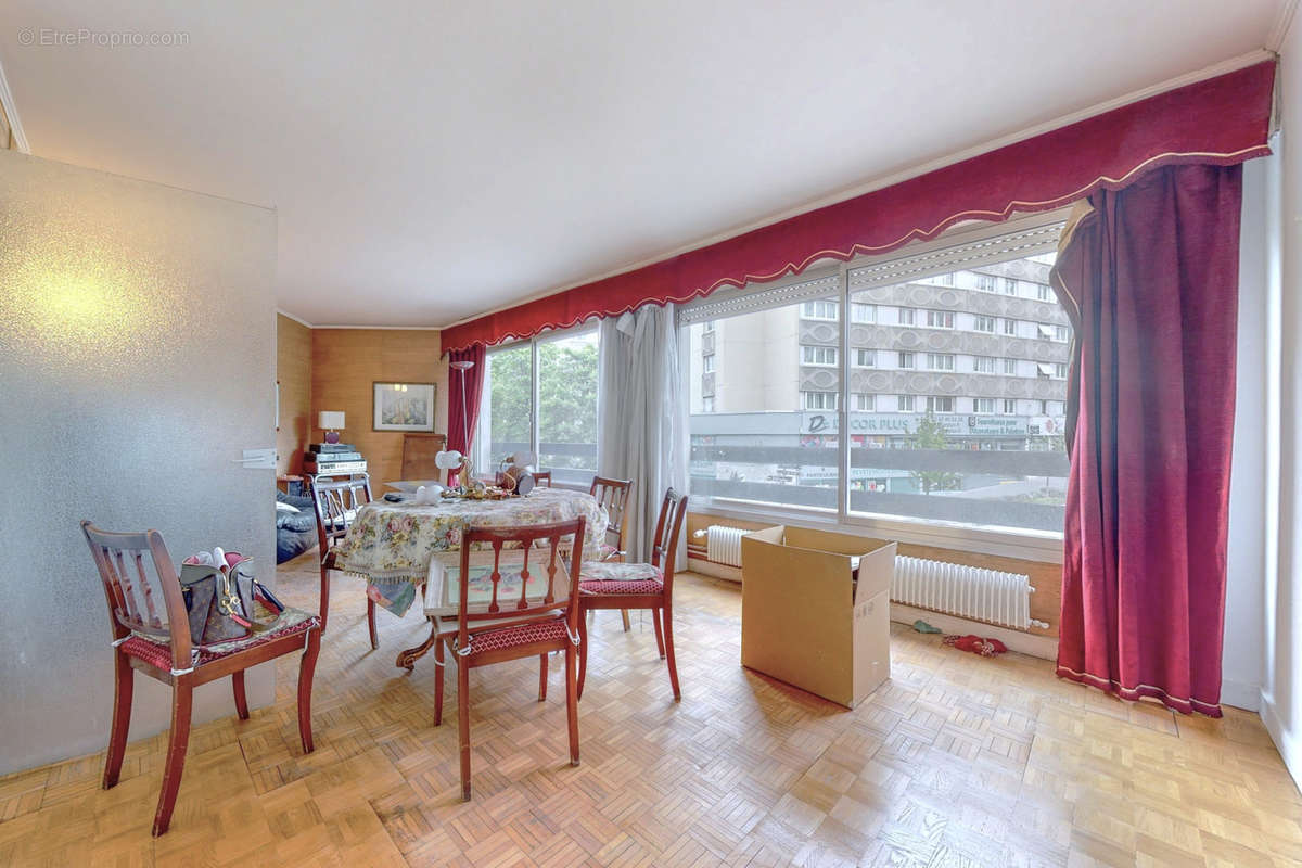 Appartement à PARIS-19E