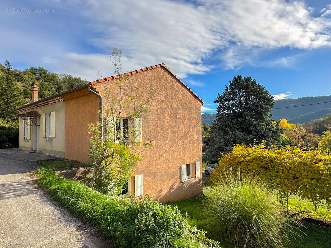 Maison à COUX