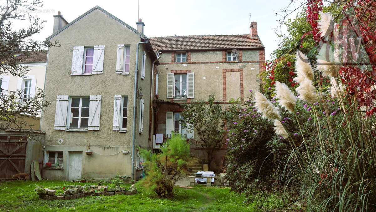 Maison à PONT-SUR-YONNE