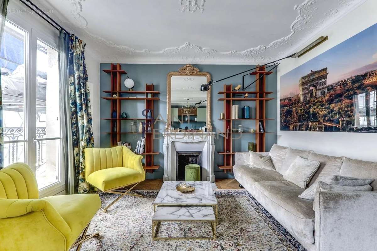 Appartement à PARIS-7E