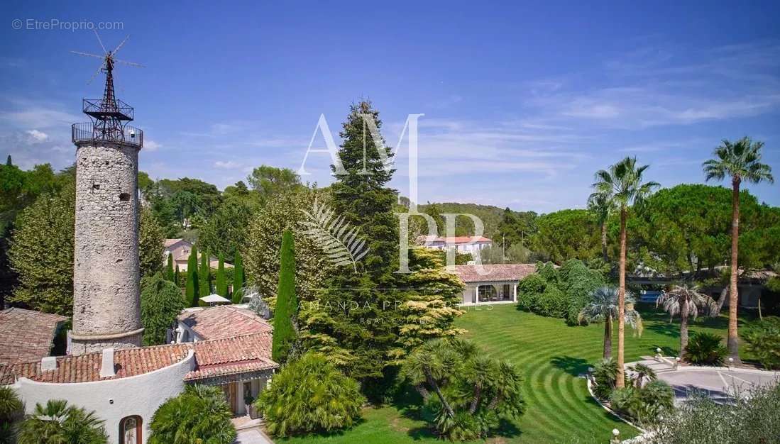 Maison à MOUGINS