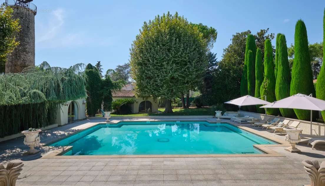 Maison à MOUGINS