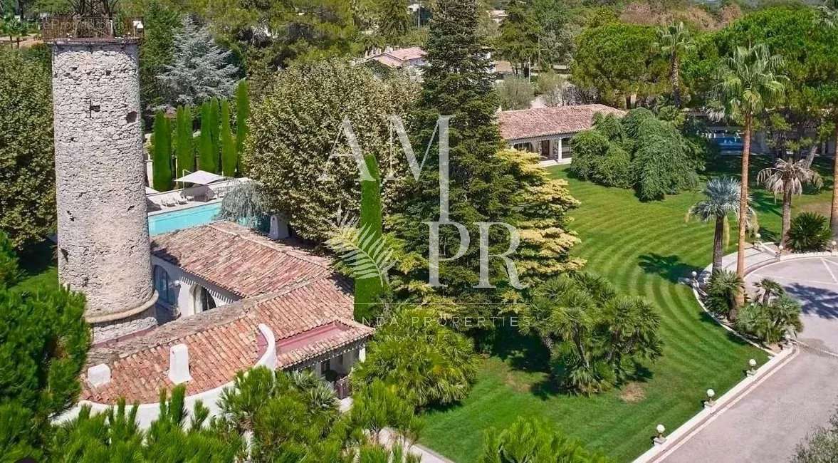 Maison à MOUGINS