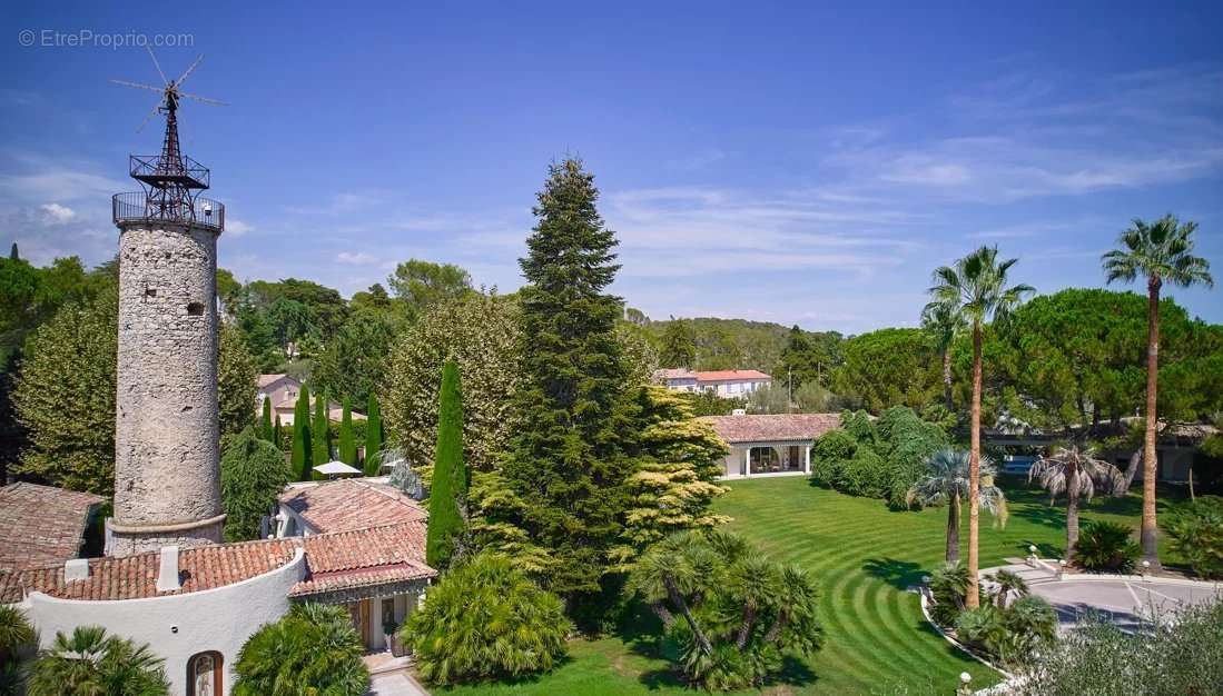 Maison à MOUGINS