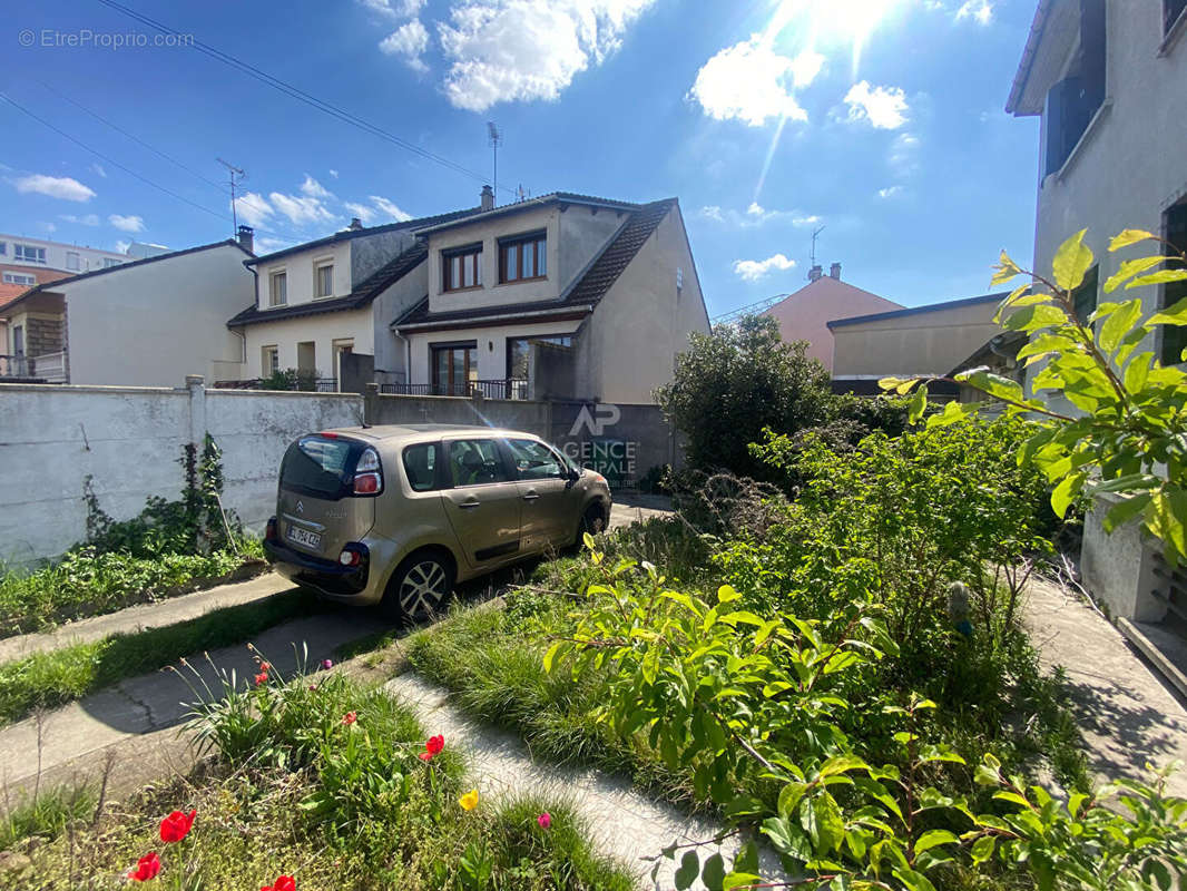 Maison à NANTERRE