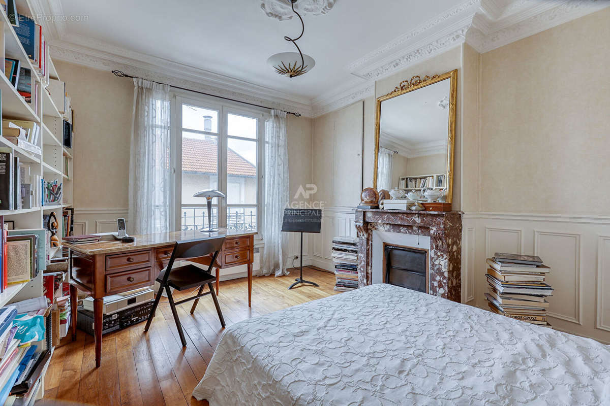 Appartement à NANTERRE