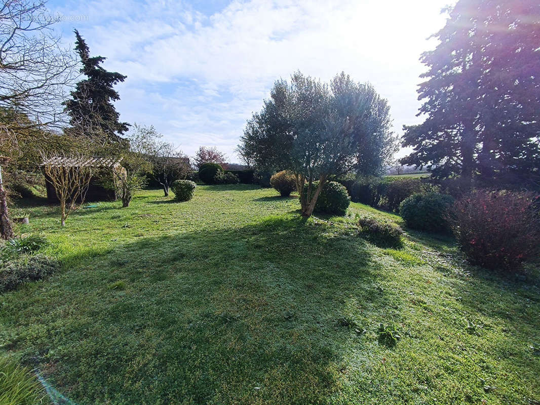 Maison à SALLES-SUR-L&#039;HERS