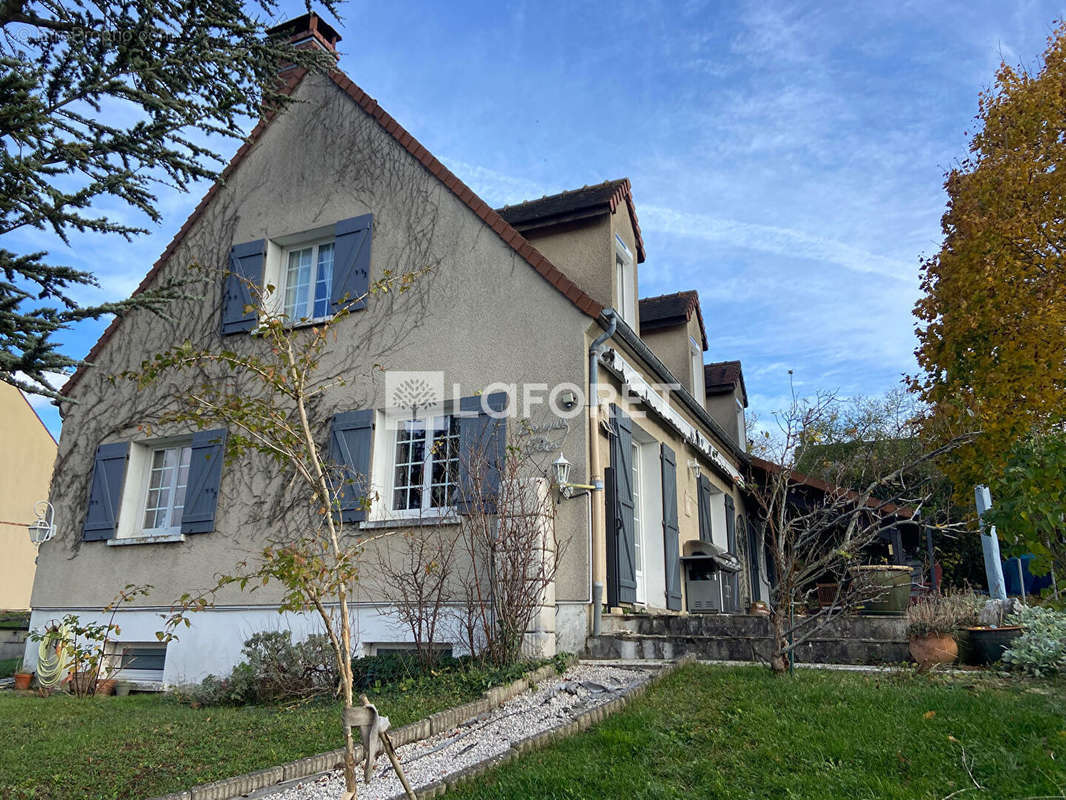 Maison à GAILLON-SUR-MONTCIENT