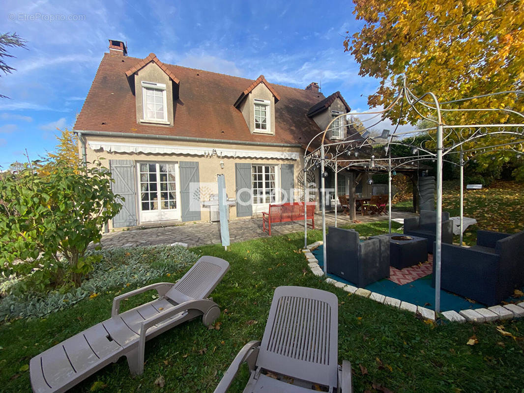 Maison à GAILLON-SUR-MONTCIENT