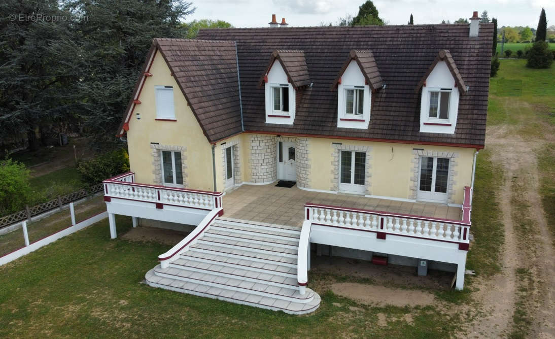 Maison à NOYERS-SUR-CHER