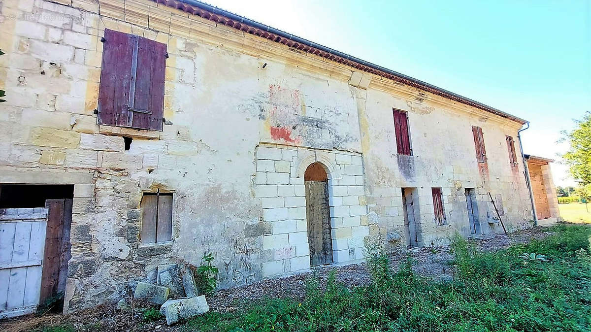 Maison à GENISSAC