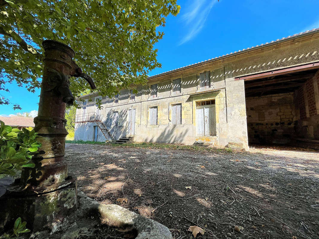 Maison à GENISSAC