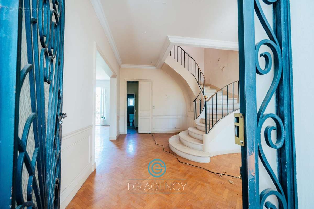 Appartement à MARSEILLE-9E