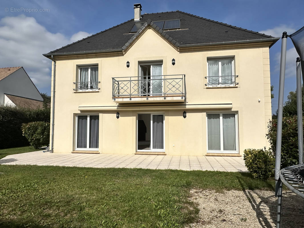 Maison à SAINT-REMY-LES-CHEVREUSE