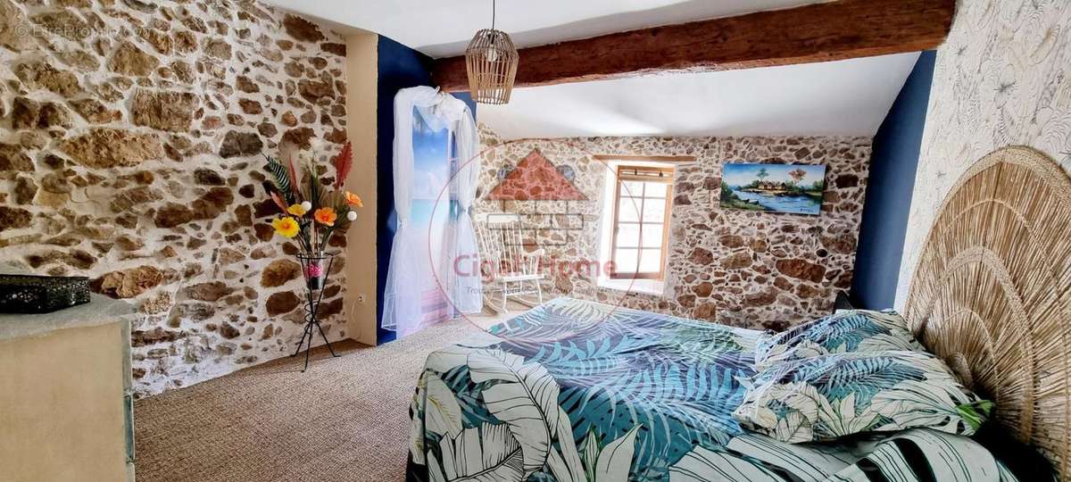 Appartement à THEZAN-DES-CORBIERES